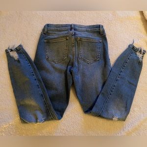 New Celebrity ripped skinny jeans size 1